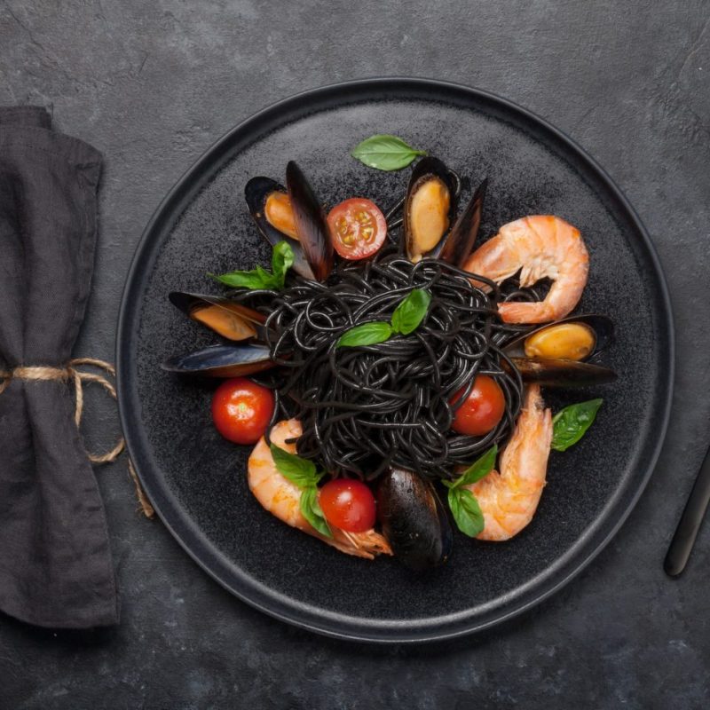 Black seafood spaghetti pasta
