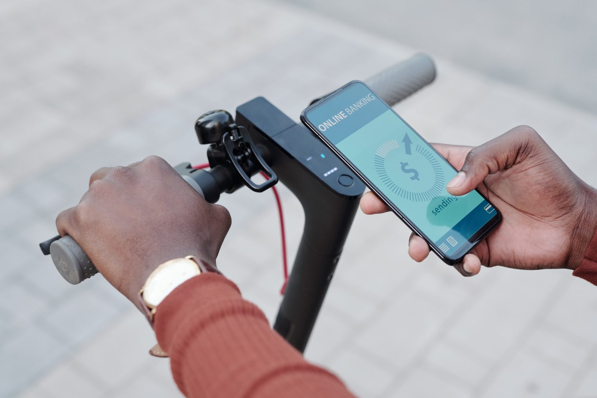 Payment for scooter rent by smartphone