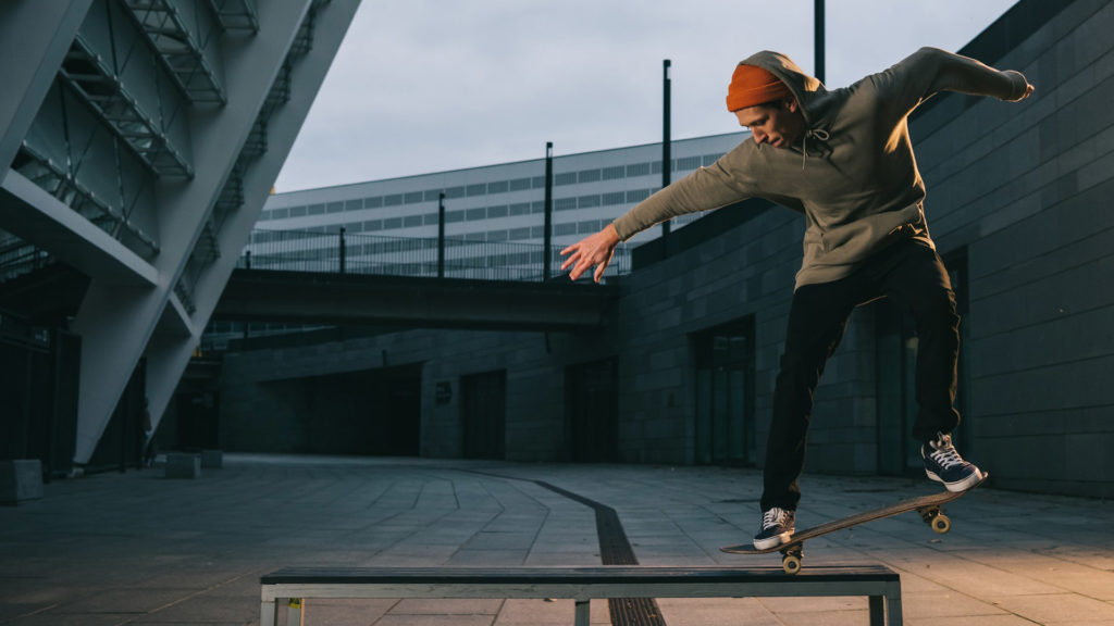 skateboarding-trick-528B8MA