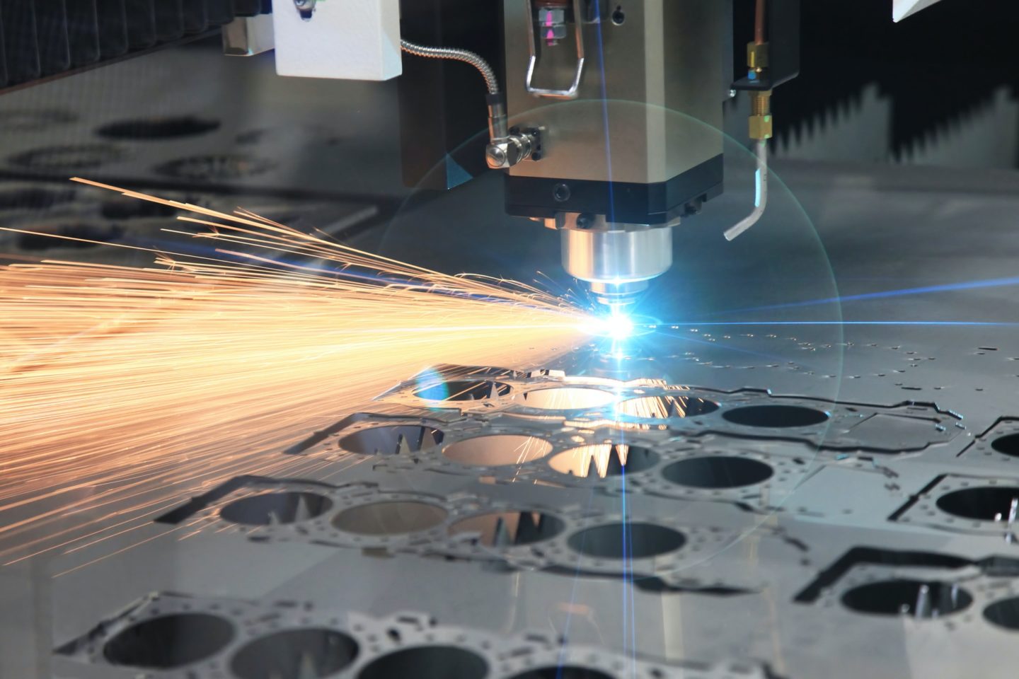 The hi-precision sheet cutting process by laser cut